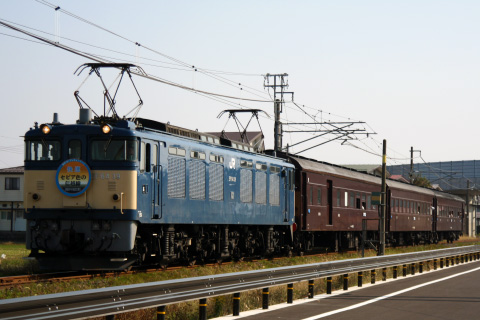 【JR東】EF64-39+旧客3両使用「セピア色の信越線」運転を高田～春日山で撮影した写真