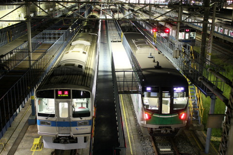 【メトロ】16000系16101F 深夜試運転で小田急へ入線を海老名駅付近で撮影した写真