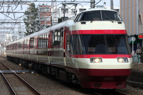 【小田急】10000形(HiSE) 運用復帰を南林間駅で撮影した写真