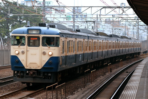 【JR東】113系マリS70編成 臨時回送を西千葉駅で撮影した写真