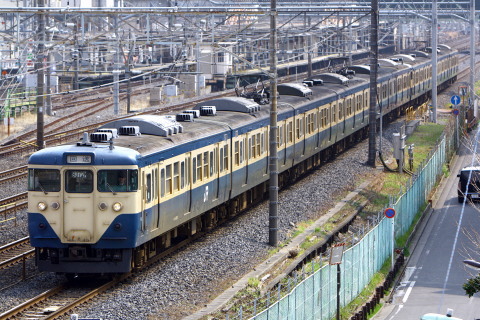 【JR東】113系マリ51編成＋マリ222編成 廃車回送を南浦和駅付近で撮影した写真
