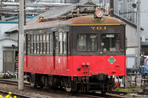 【銚電】デハ701とデハ801にLAST RUNヘッドマーク掲出を仲ノ町駅で撮影した写真