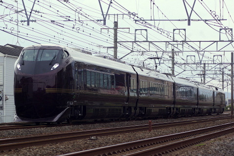 【JR東】E655系使用のお召し列車運転(復路)を平塚～茅ヶ崎で撮影した写真