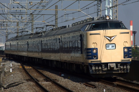 【JR東】583系仙台車使用のTDR臨運転を葛西臨海公園駅で撮影した写真