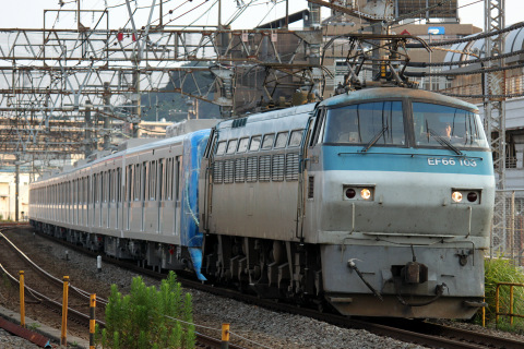  【メトロ】東西線15000系15104F 甲種輸送を大船駅で撮影した写真