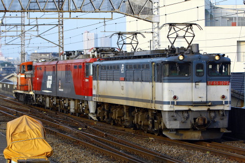 【JR貨】EH500-40＋DE10-108 大宮車両所出場を西浦和駅で撮影した写真
