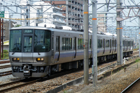 【JR西】223系E422編成 本線試運転を千里丘駅で撮影した写真