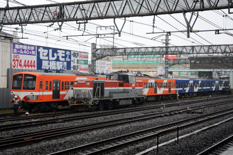 【流鉄】元西武新101系譲渡車 甲種輸送を馬橋駅で撮影した写真