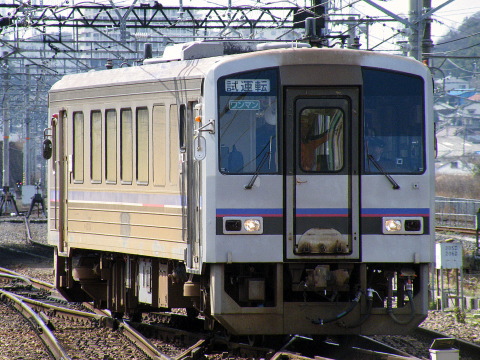 【JR西】キハ120-10 下関総合車両所出場を幡生駅で撮影した写真