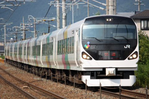 【JR東】「おはようライナー」 E257系による代走を川中島～安茂里で撮影した写真