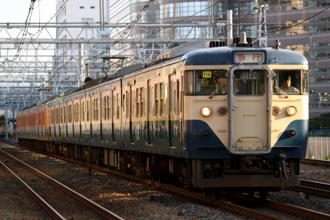 【JR東】113系マリ117＋116編成使用 団体臨時列車を蒲田～大森で撮影した写真