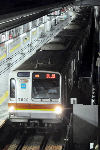 【メトロ】7000系7120F 深夜に東急東横線で試運転を菊名駅付近で撮影した写真
