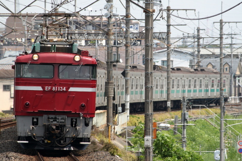 【JR東】203系マト69編成 配給輸送を東川口駅で撮影した写真