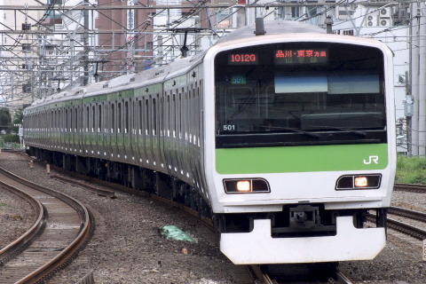 【JR東】山手線用E231系500番代 全車両の4扉車化完了を恵比寿駅で撮影した写真
