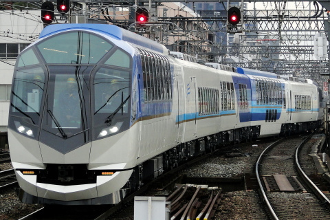 【近鉄】50000系「しまかぜ」SV02編成 試運転を鶴橋駅で撮影した写真