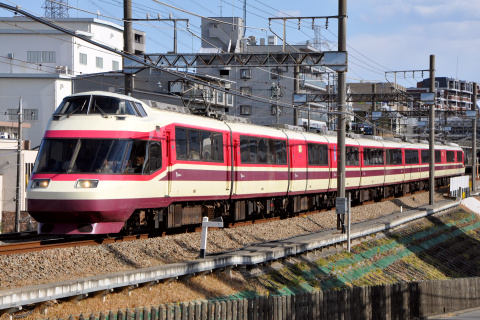 【小田急】10000形10001F使用 団体臨時列車を栗平～黒川で撮影した写真
