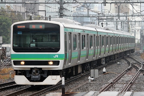 【JR東】E231系マト133編成 東京総合車両センター出場を新宿駅で撮影した写真