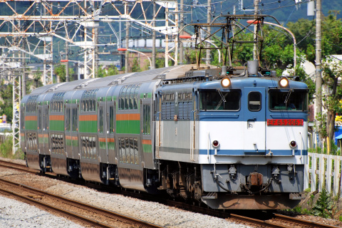 【JR東】E233系3000番代グリーン車4両 甲種輸送を平塚駅で撮影した写真