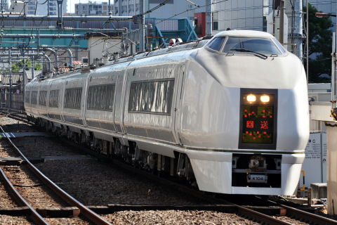 【JR東】651系K104編成 勝田車両センター返却を北千住駅で撮影した写真