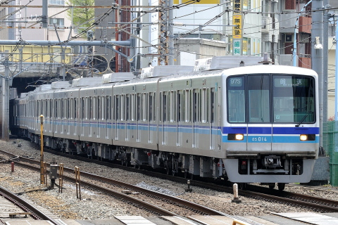 【メトロ】05系05-114編成 返却回送を荻窪駅で撮影した写真