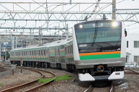 【JR東】E233系3000番代タカL10編成 国府津へ回送を宮原駅で撮影した写真
