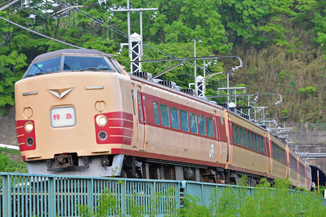 【JR東】183系N104編成使用特急「あずさ83号」運転を塩崎～韮崎間で撮影した写真