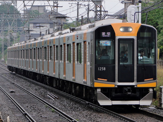 【阪神】奈良～姫路横断ツアー貸切列車運行を学園前駅で撮影した写真