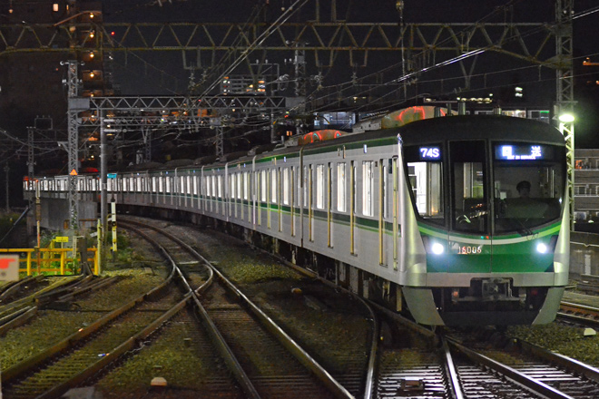 【メトロ】16000系16106F返却回送を町田駅で撮影した写真