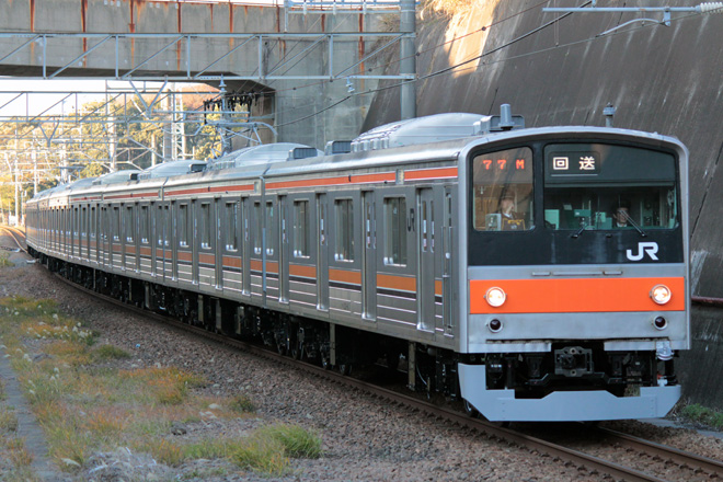 【JR東】205系5000番台ケヨM8編成OM出場を船橋法典駅で撮影した写真