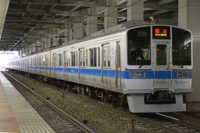 【小田急】2000形2054F 臨時回送を相模大野駅で撮影した写真