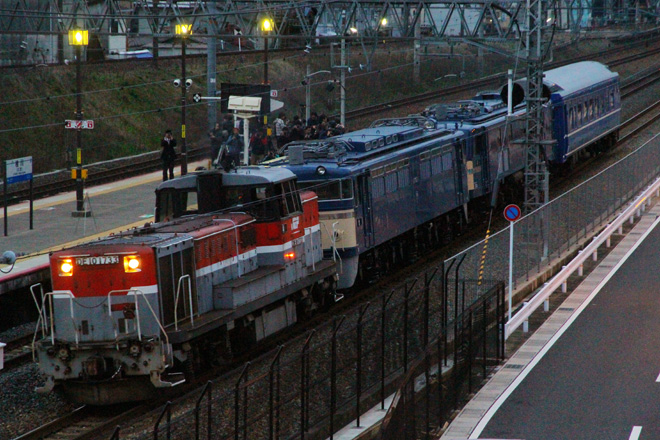【JR西】EF65-1・EF58-150・オロネ24-4 梅小路へ輸送を桂川駅で撮影した写真