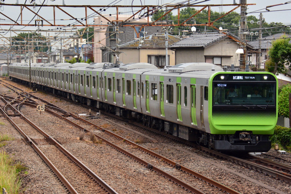 【JR東】E235系トウ01編成 中央本線試運転の拡大写真