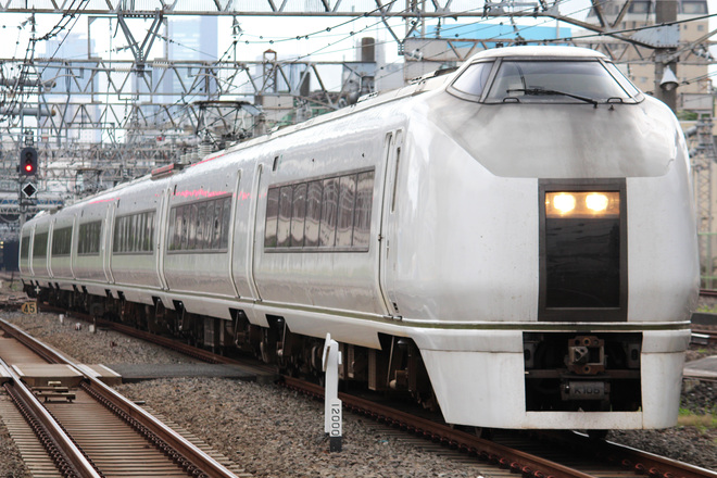 【JR東】651系カツK105編成試運転実施を池袋駅で撮影した写真