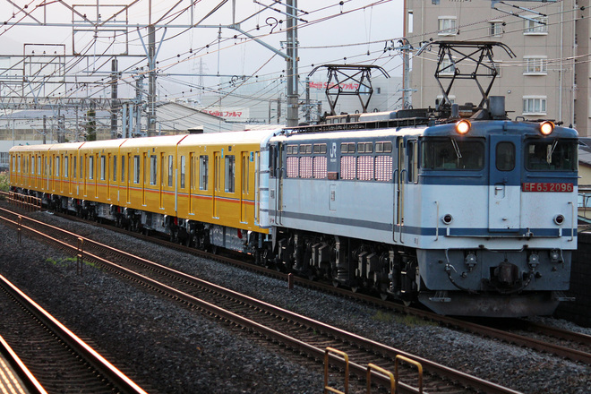 【メトロ】1000系1126F 甲種輸送を鴨宮駅で撮影した写真