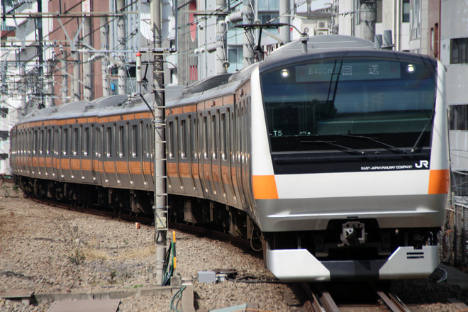 【JR東】E233系T5編成東京総合車両センター入場を恵比寿駅で撮影した写真