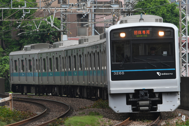 【小田急】3000形3268F 団体専用列車運転を町田駅で撮影した写真