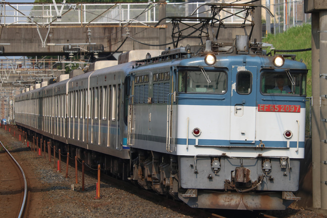 【メトロ】07系07-104F甲種輸送を東川口駅で撮影した写真