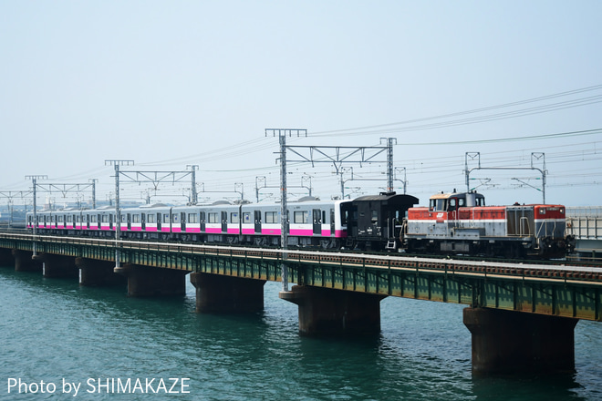 【新京成】N800形N858編成甲種輸送を新居町～弁天島間で撮影した写真
