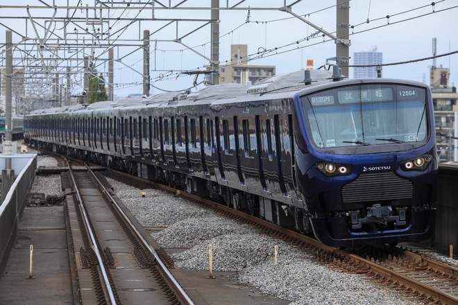 【相鉄】12000系12104F埼京線経由の試運転を戸田公園駅で撮影した写真