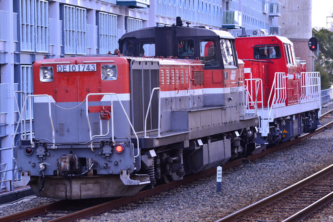 【JR貨】DD200-4 兵庫川崎重工業出場を兵庫駅で撮影した写真