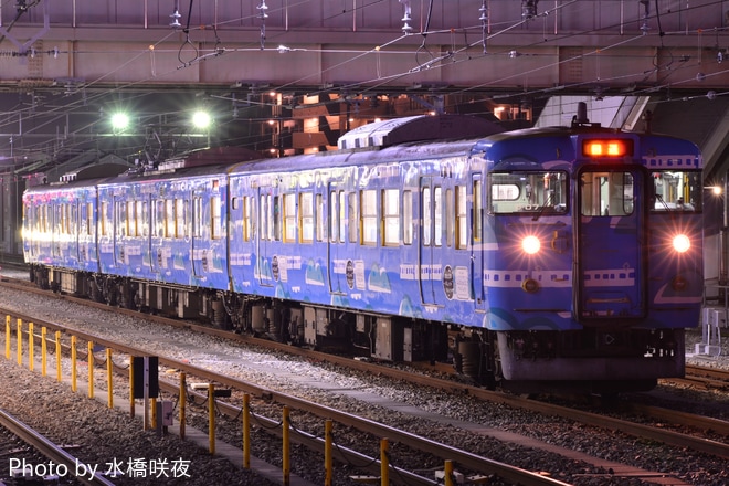 【JR西】115系D-07編成『SETOUCHI TRAIN』網干総合車両所本所出場を網干駅で撮影した写真