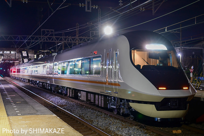【近鉄】21020系 UL21 出場回送を塩浜駅で撮影した写真