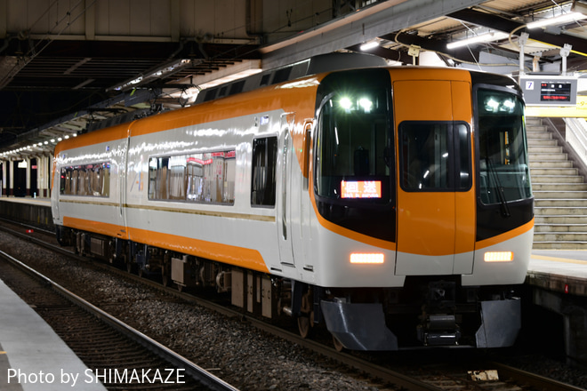【近鉄】22000系AS04 リニューアル工事を終え出場を松阪駅で撮影した写真