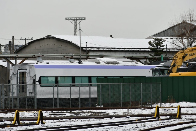 【JR東】E353系S206編成総合車両製作所(JTREC)横浜事業所へ陸送を長野総合車両センター付近で撮影した写真
