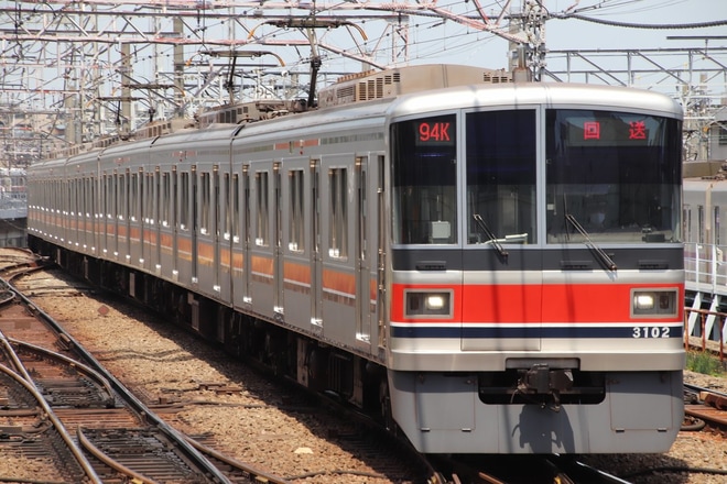 【東急】3000系3002Fが長津田検車区へ回送を鷺沼駅で撮影した写真