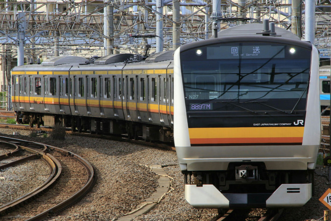 【JR東】E233系N27編成国府津車輪転削回送を大船駅で撮影した写真