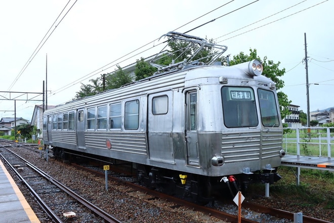 【上田】旧東急5200系の5251が城下駅ホームに展示を城下駅で撮影した写真