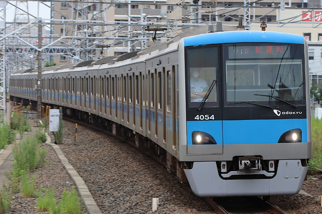 【小田急】4000形4054FATO性能試験試運転を金町駅で撮影した写真