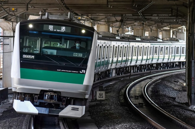 【JR東】E233系ハエ120編成東京総合車両センター出場を赤羽駅で撮影した写真