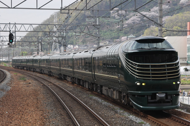 【JR西】87系「TWILIGHT EXPRESS 瑞風」報道公開用試運転を島本駅で撮影した写真